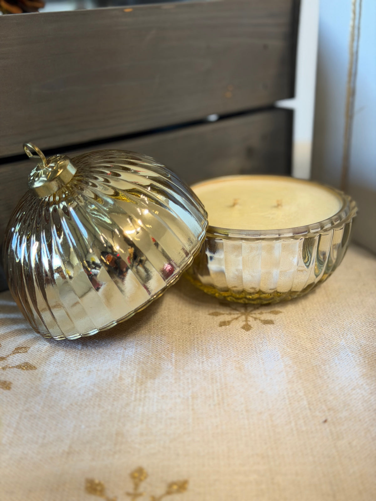 Golden Glow Bauble Candle