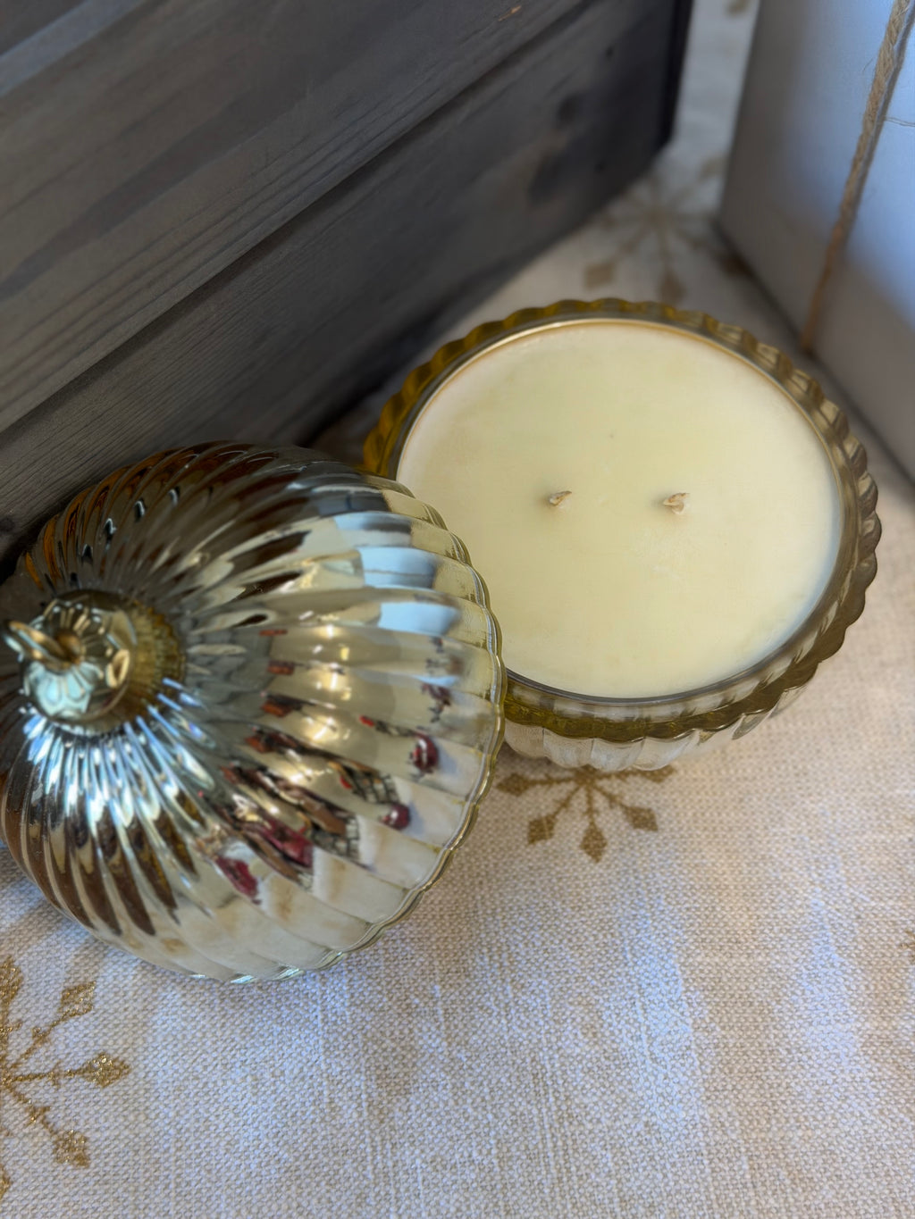Golden Glow Bauble Candle